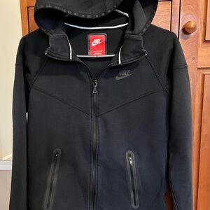 Nike Women's Black Tech Fleece Full Zip Sweatshirt